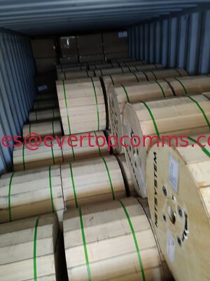 OUTDOOR OPTICAL CABLE GYXTW SM G652D  4 Core Armored 8mm PE,  2*1.0mm Steel Wire Strength Member supplier